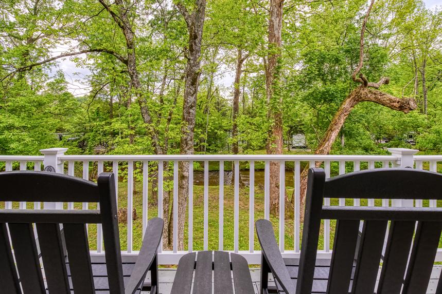 Creekside Cottage